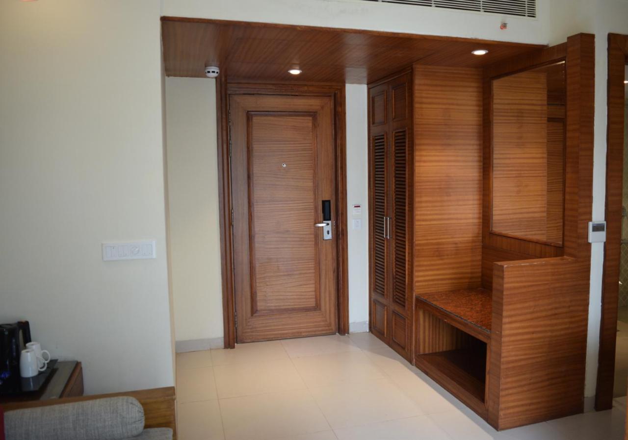 Sea Breeze Max Resort & Spa Madgaon Esterno foto