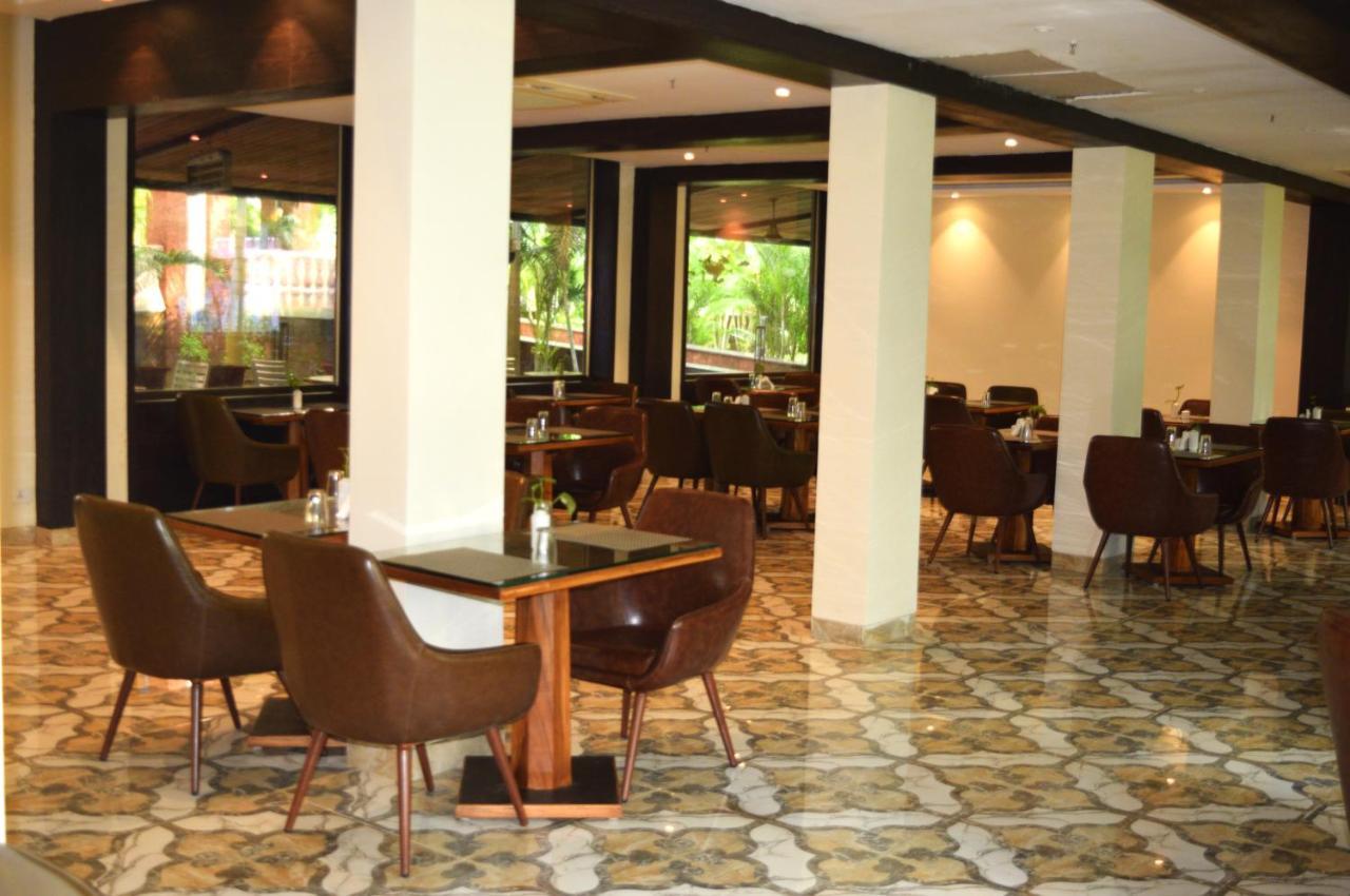 Sea Breeze Max Resort & Spa Madgaon Esterno foto