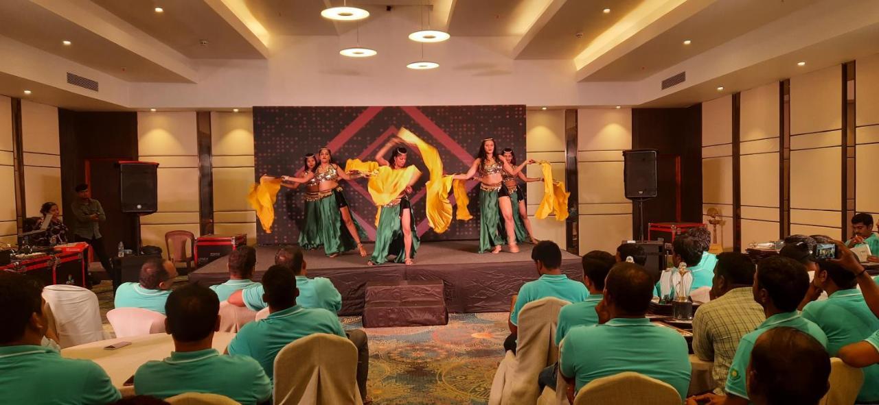 Sea Breeze Max Resort & Spa Madgaon Esterno foto