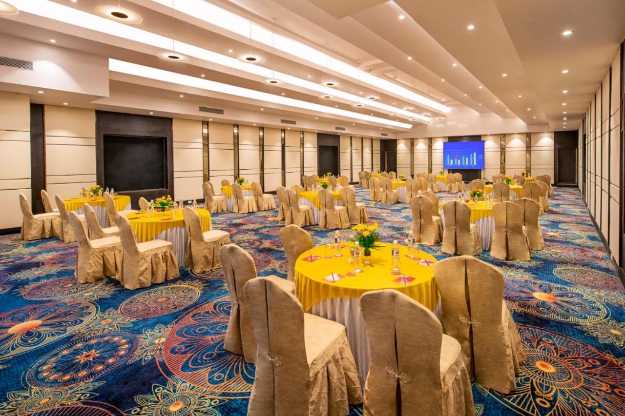 Sea Breeze Max Resort & Spa Madgaon Esterno foto