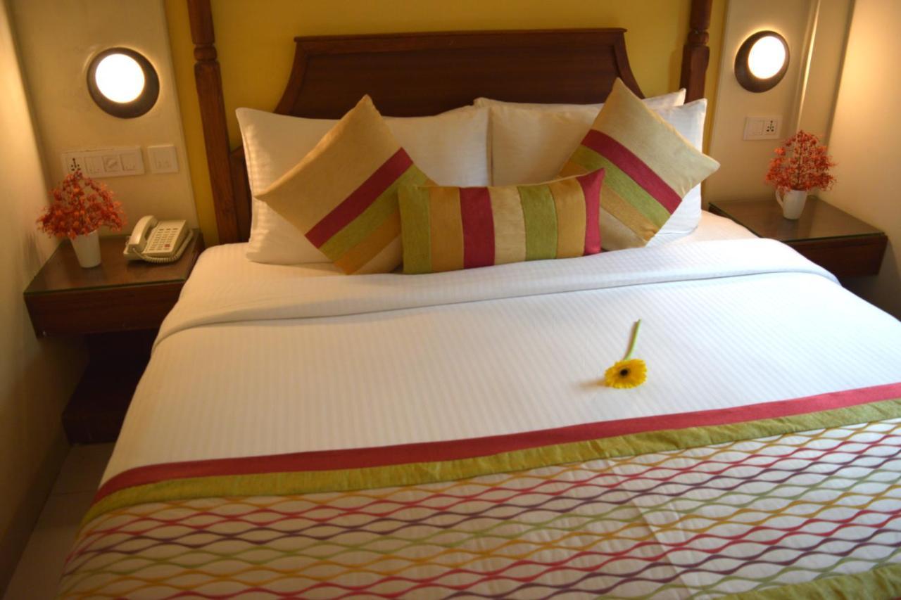 Sea Breeze Max Resort & Spa Madgaon Esterno foto
